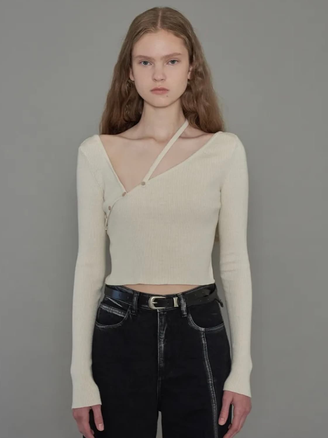 다이애그널 니트 STRAP BUTTON KNIT TOP (ivory) 상품이미지1