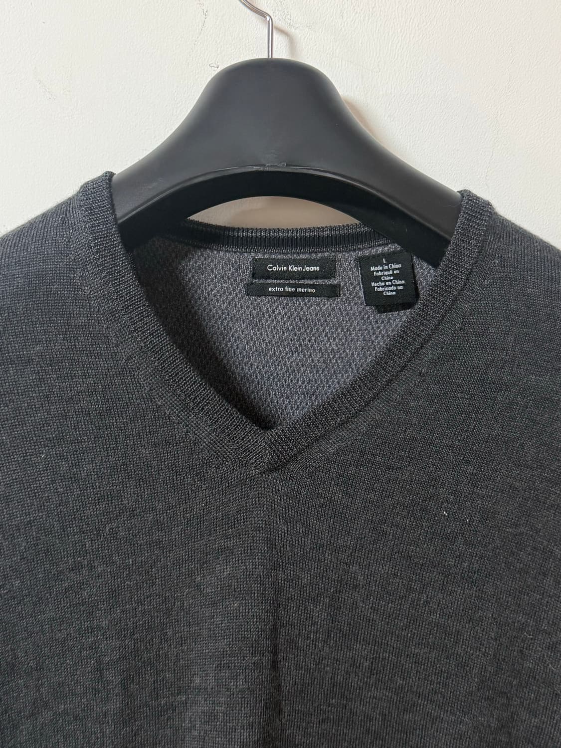 캘빈클라인 메리노 울 V넥니트 차콜 L 상품이미지2