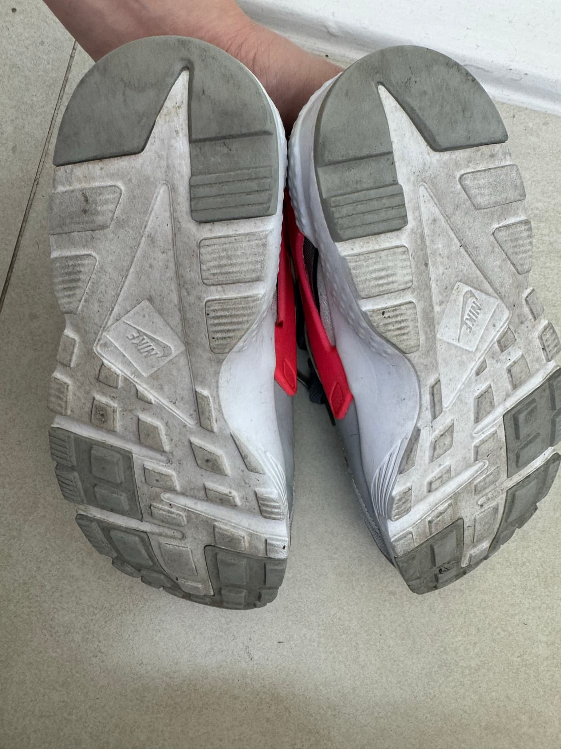 [240] 나이키 에어허라치 상품이미지4