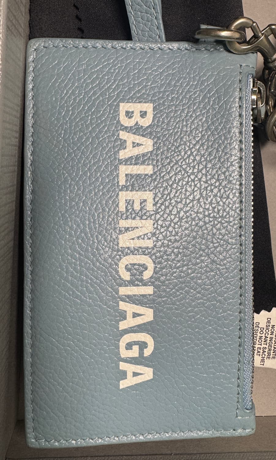발렌시아가 카드홀더 넥스트랩 그레이 풀구성 상품이미지2