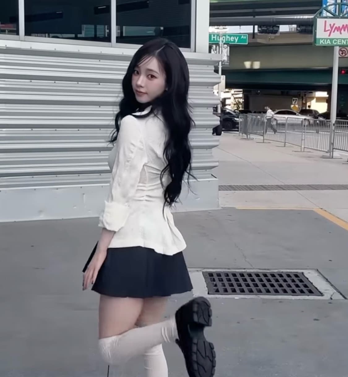 밀로우먼 링클 셔츠(카리나 착용) 상품이미지2