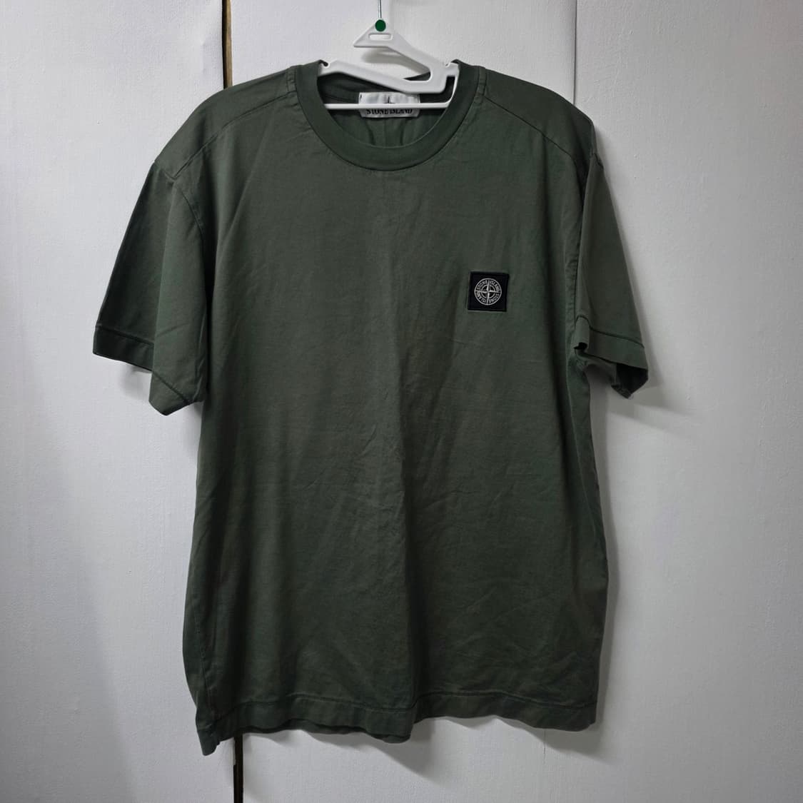 정품) 스톤아일랜드 컴퍼스 로고 패치 카키 반팔 라운드 티셔츠 M 상품이미지1