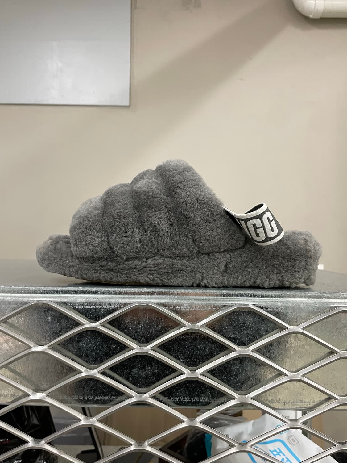 어그 플러프 예 슬라이드 240 상품이미지1