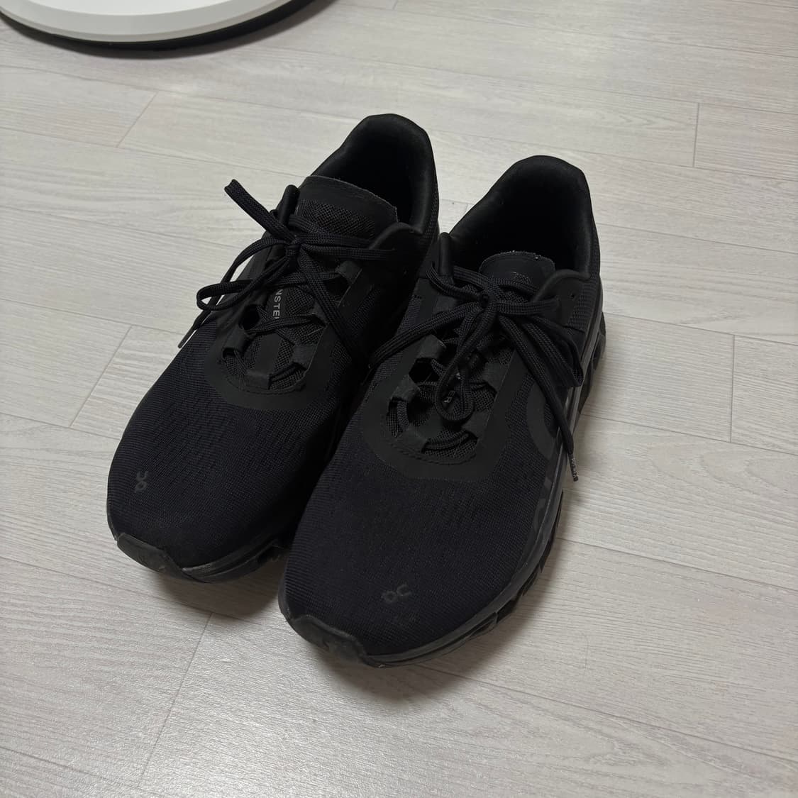 온러닝 클아우드 몬스터 260 상품이미지2