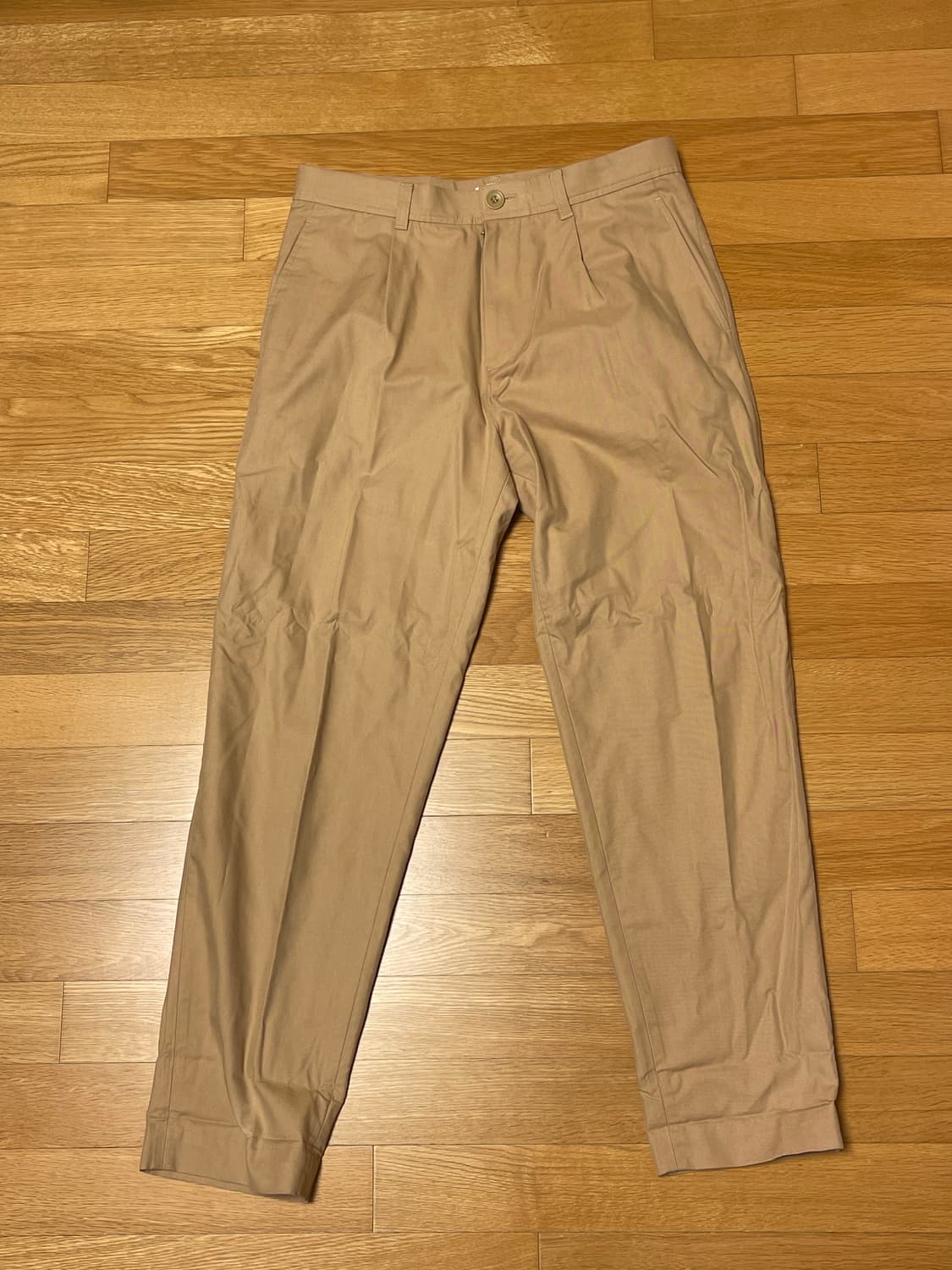 코스 베이지 테이퍼드 원 턱 치노 팬츠 상품이미지3