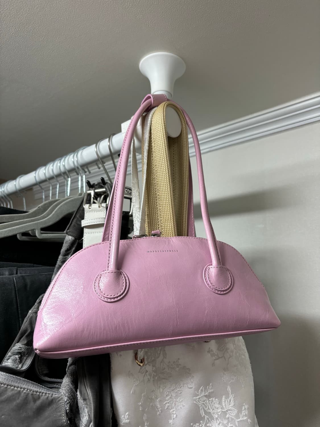 마지셔우드 베셋 숄더백 핑크 상품이미지3