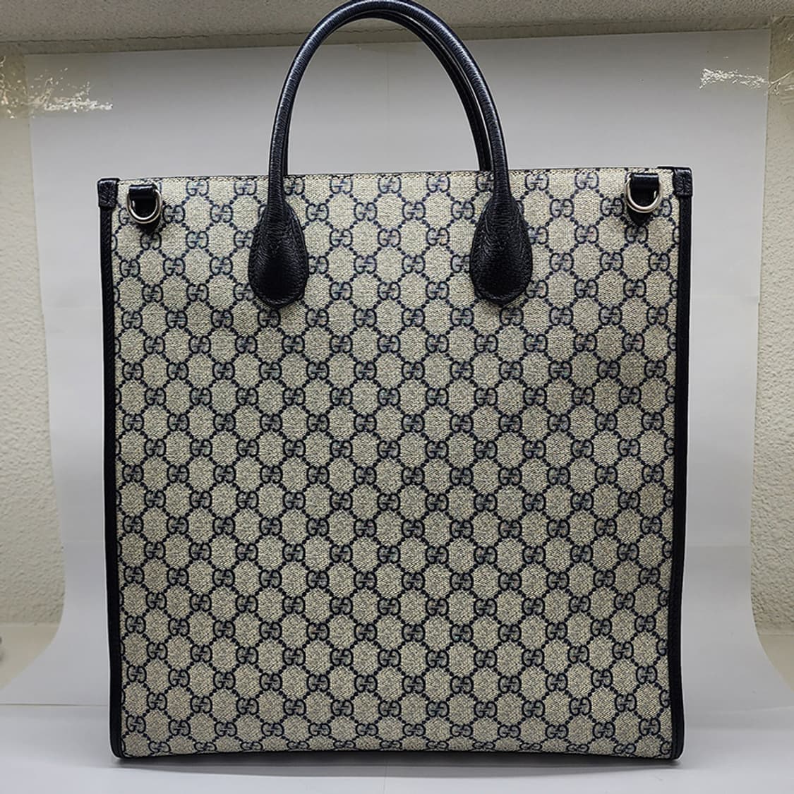 구찌 674155 인터로킹 G 미디움 토트백 상품이미지2