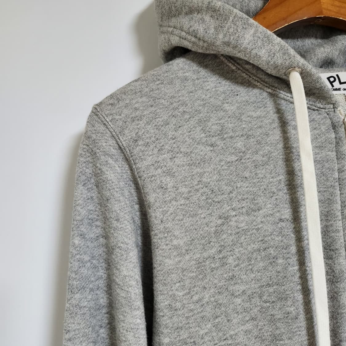 [L] 꼼데가르송 그레이 백프린팅 여성 후드집업 AZ-T249 상품이미지4