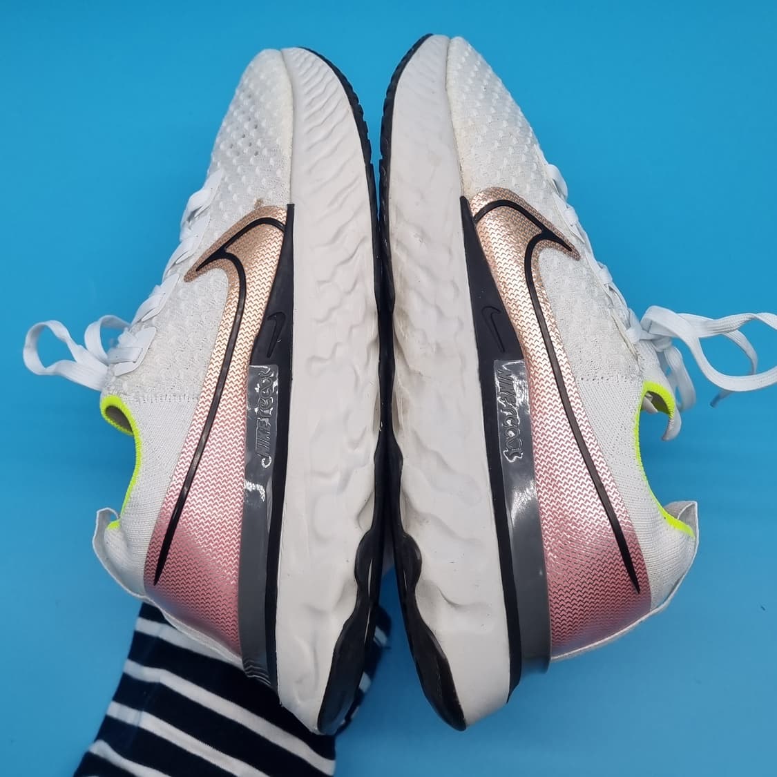 나이키 리액트 인피니티런 플라이니트 245 상품이미지5