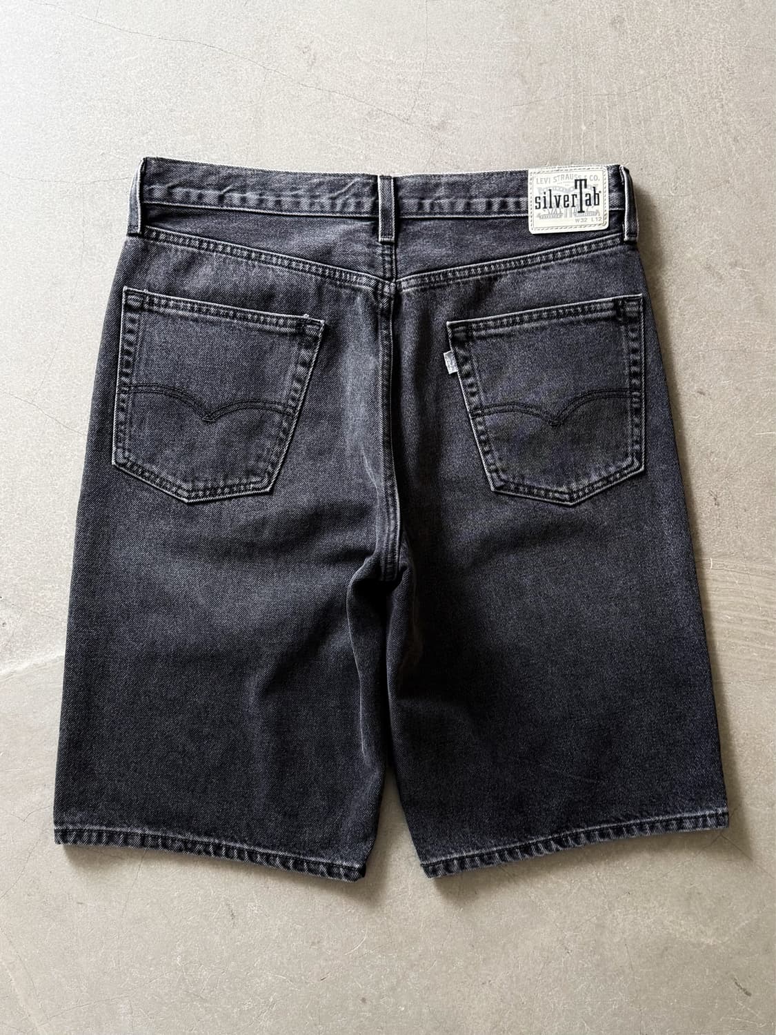 Levi’s SilverTab Loose Denim Shorts  상품이미지3