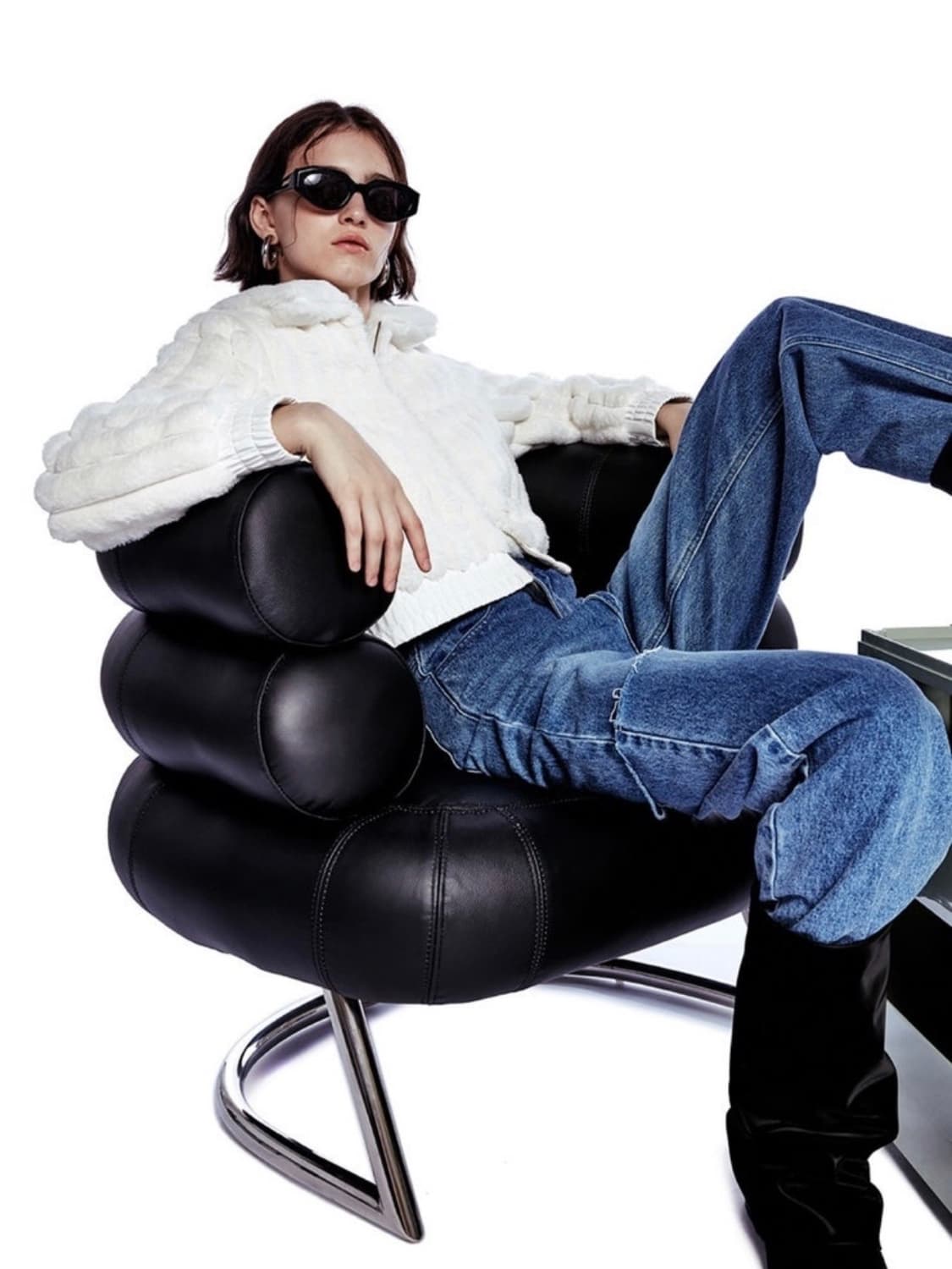 OiOi 오아이오아이 라인 퍼자켓 아이보리 로제 착용 상품이미지7