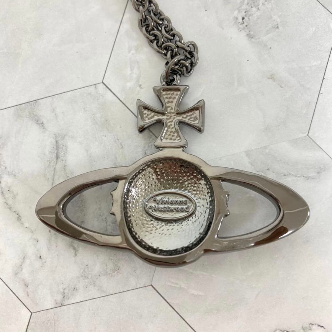 비비안웨스트우드 아카이브 블랙 크리스탈 큐박 orb 팬던트 목걸이 상품이미지2