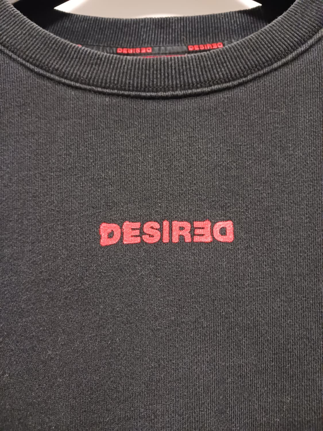 데시레드 맨투맨 상품이미지3