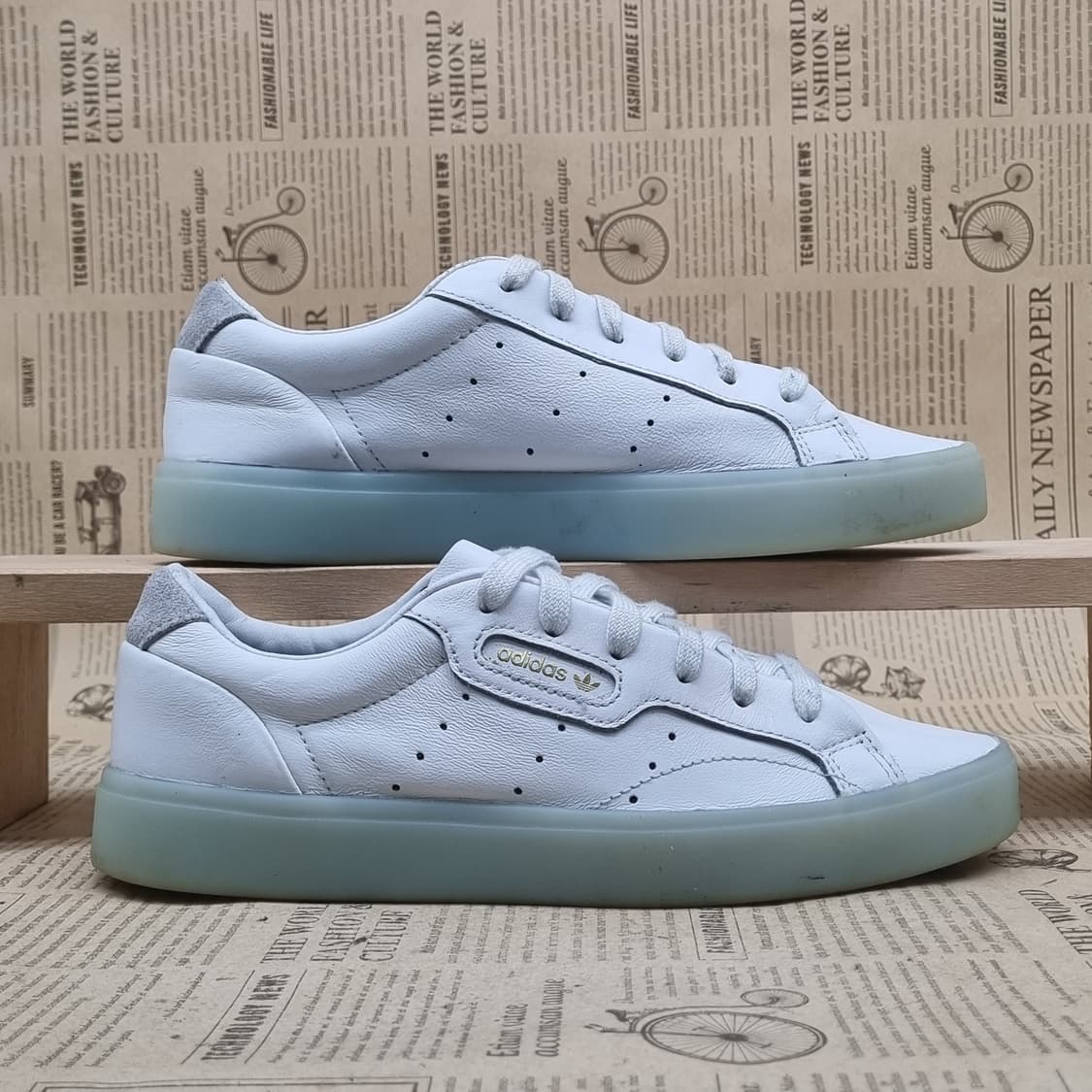 아디다스 슬릭 레더 여성스니커즈235 상품이미지1