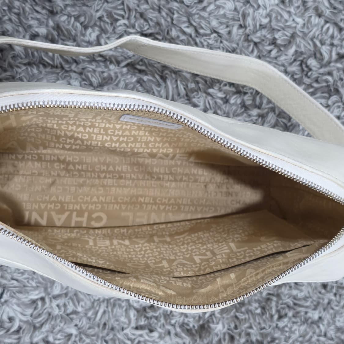 샤넬 초코바 이스트웨스트 숄더백 상품이미지9