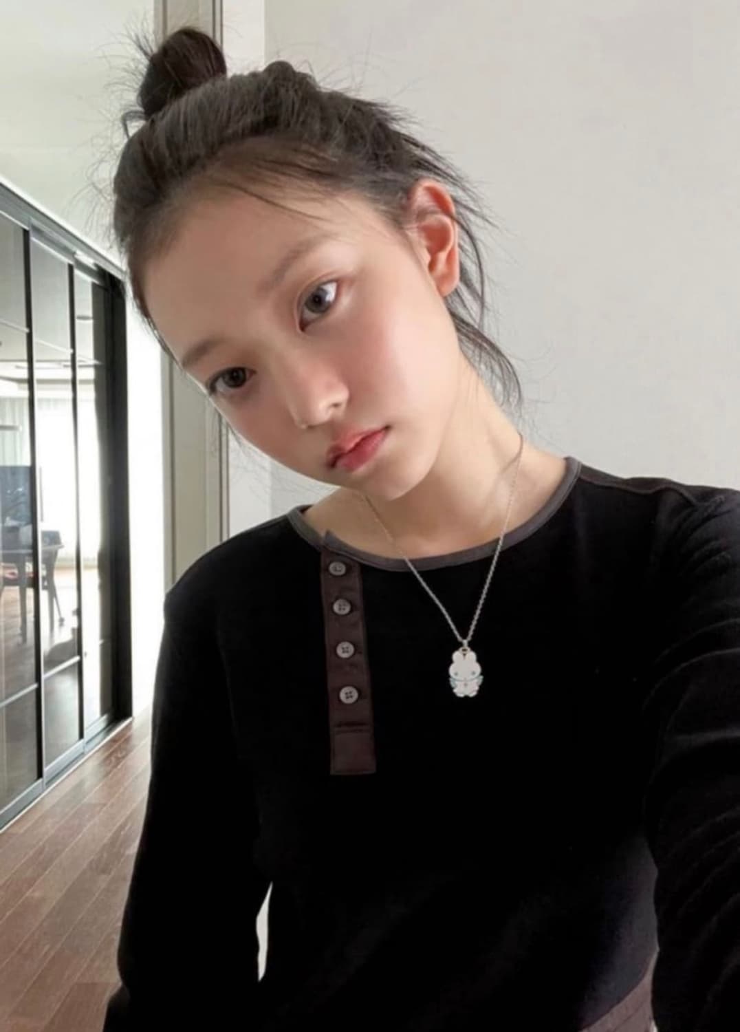 뉴진스 해린 착용) 코이세이오 suu 스마트어반유즈풀 롱슬리브 상품이미지1