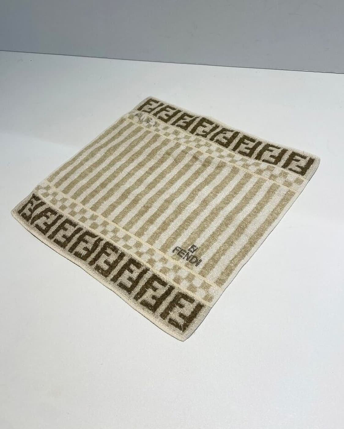 펜디 FENDI 00s 기하학 패턴 쁘띠 타올 A1221 상품이미지1