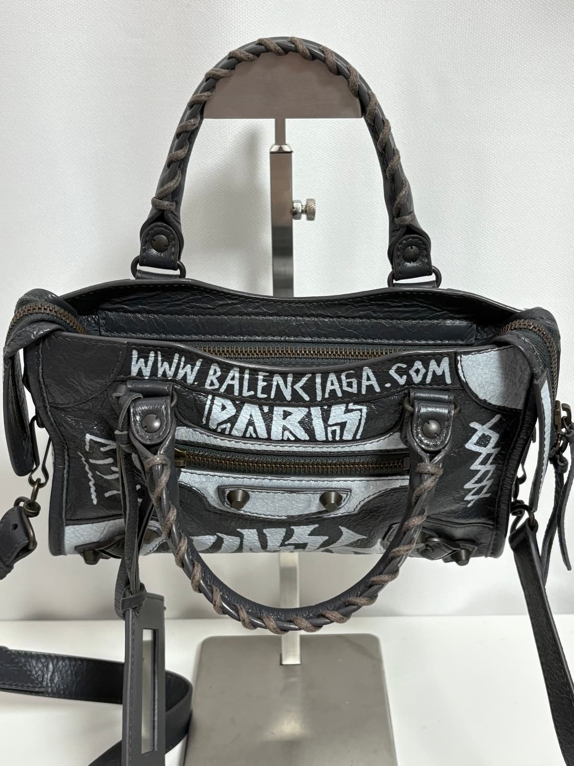 발렌시아가 그래피티 모터백 미니 그레이 상품이미지5