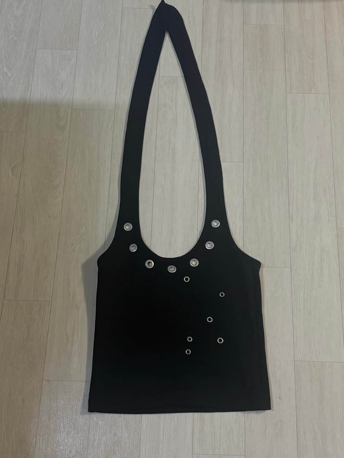 알디유 Eyelet halterneck sleeveless (black) 상품이미지2
