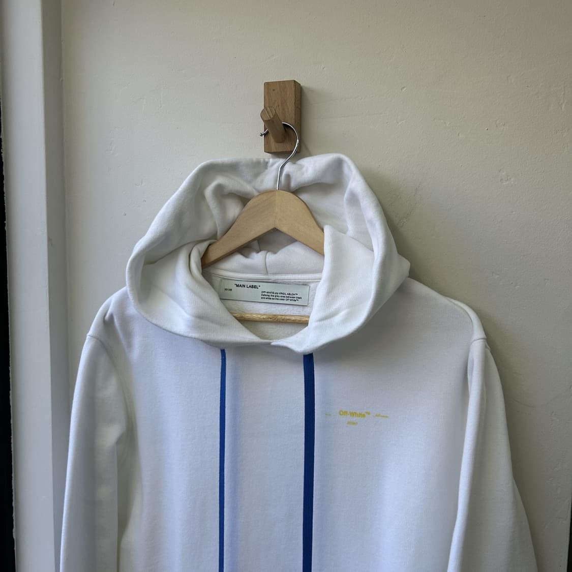 15928 - 오프화이트 아크릴 애로우 후드티 상품이미지2