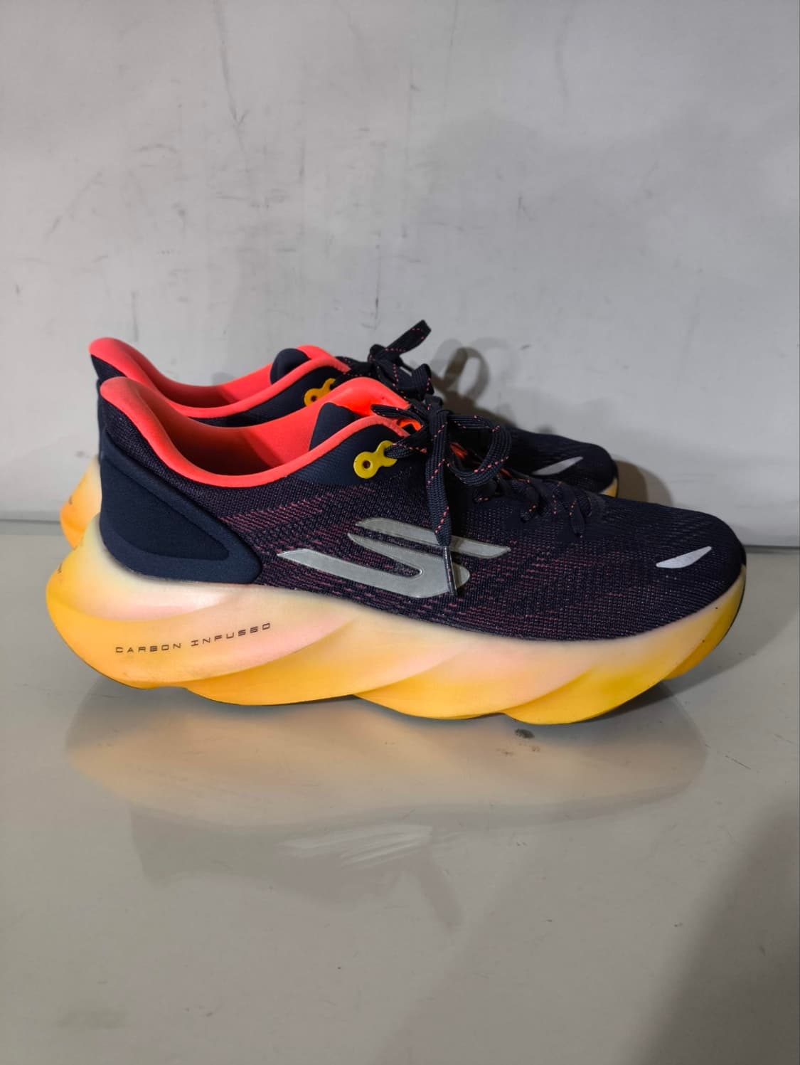 270mm 스케쳐스 에어로 버스트 카본 러닝화 상품이미지2