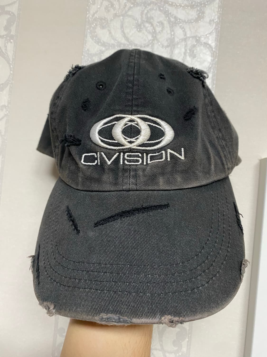 CIVISION 블랙 데미지 볼캡 os 상품이미지1