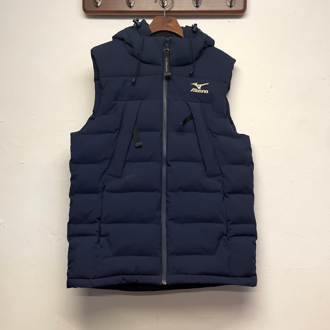 미즈노 네이비 후디 패딩 베스트   상품이미지1