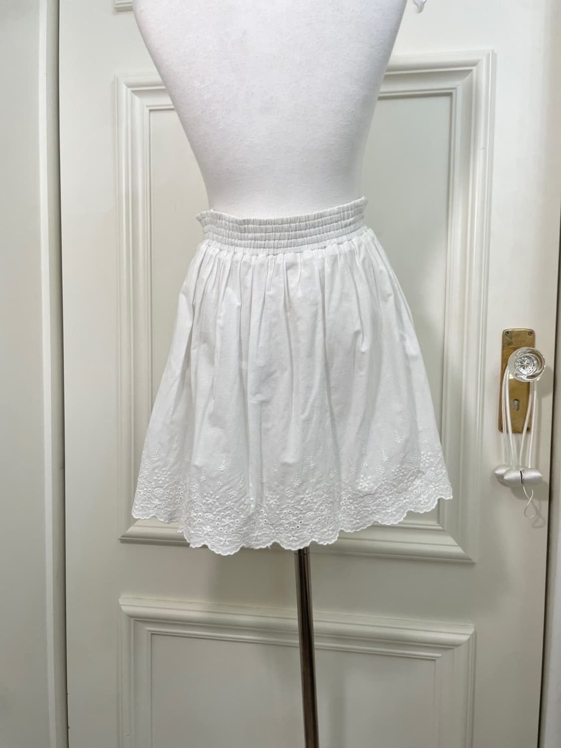 EARTH ivory lace cotton banding midi ski 상품이미지4