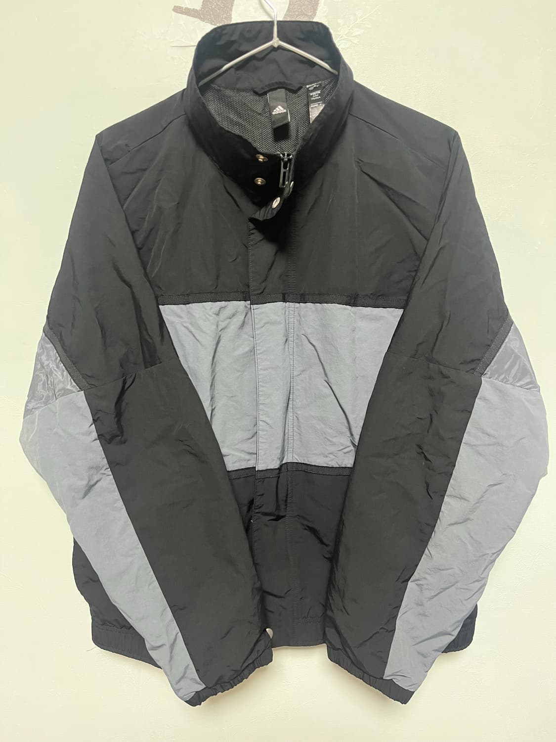 아디다스  우븐 블랙/그레이 바람막이 자켓 상품이미지1