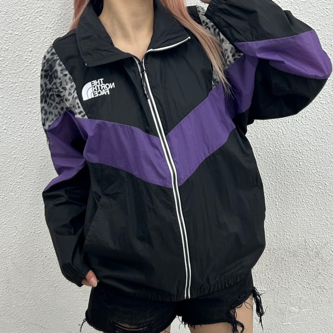 노스페이스 레오파드 배색 블랙 바람막이 M 상품이미지2