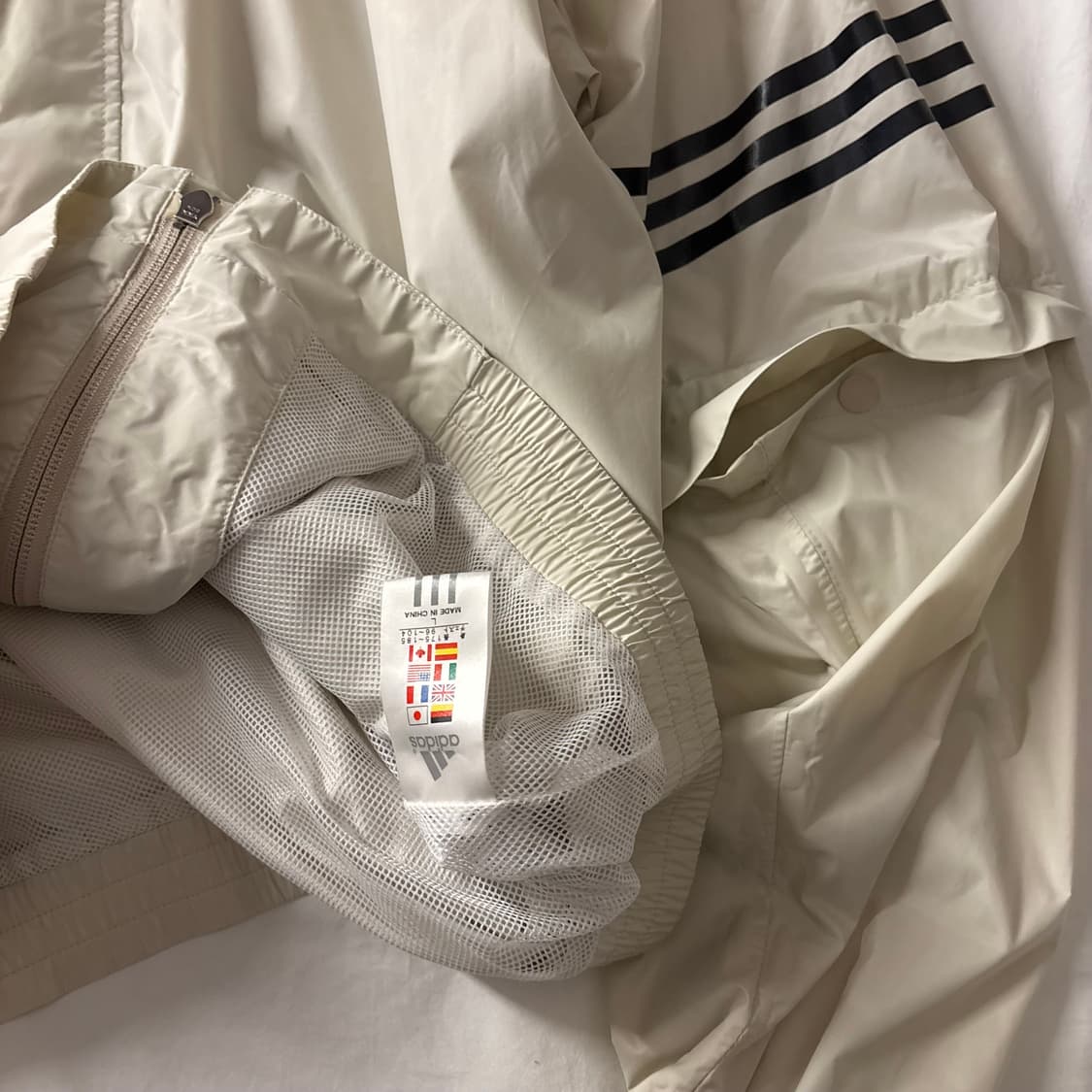아디다스 베이지 바람막이 상품이미지3
