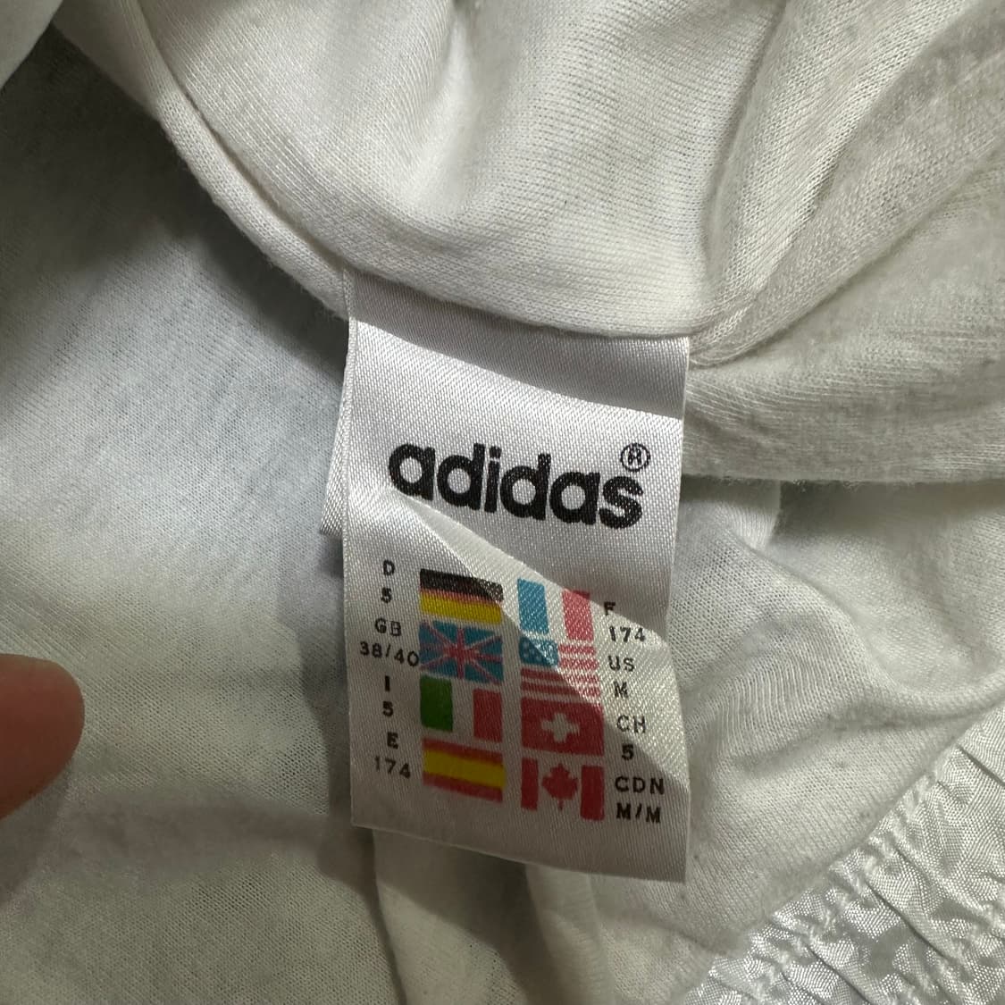 (L) 아디다스 90s 올드스쿨 바람막이 화이트/네이비 상품이미지3