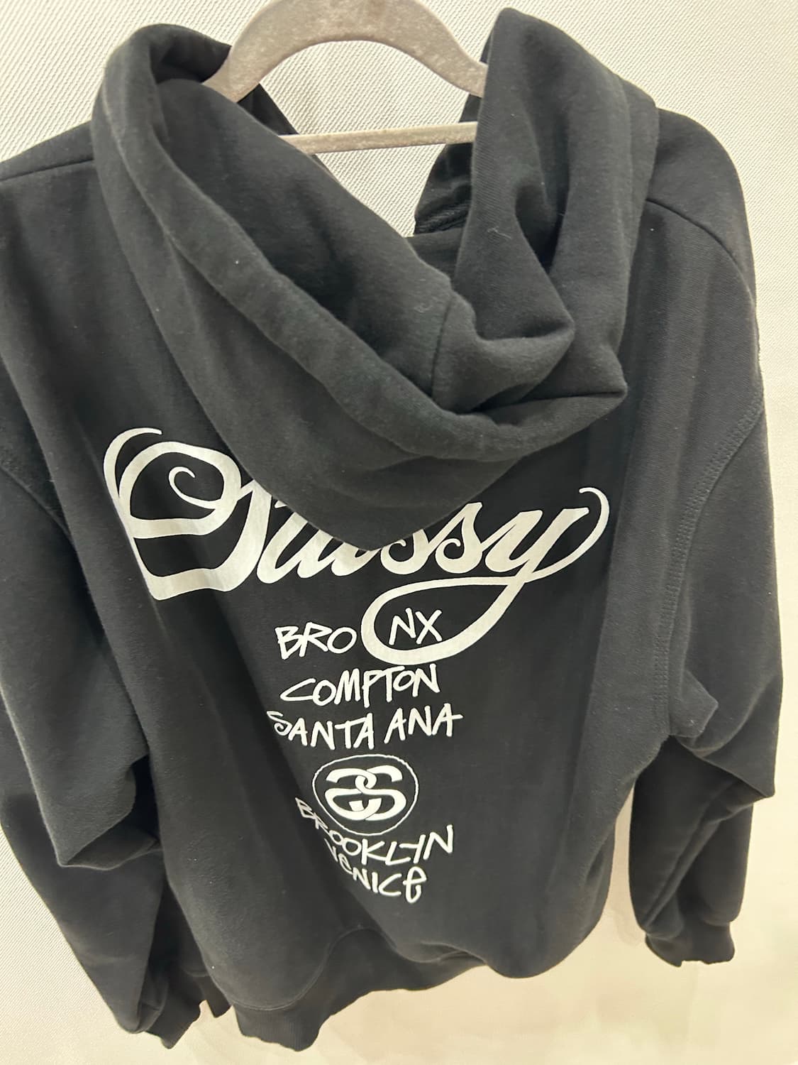 스투시 월드투어 후드집업 블랙 2023 상품이미지4