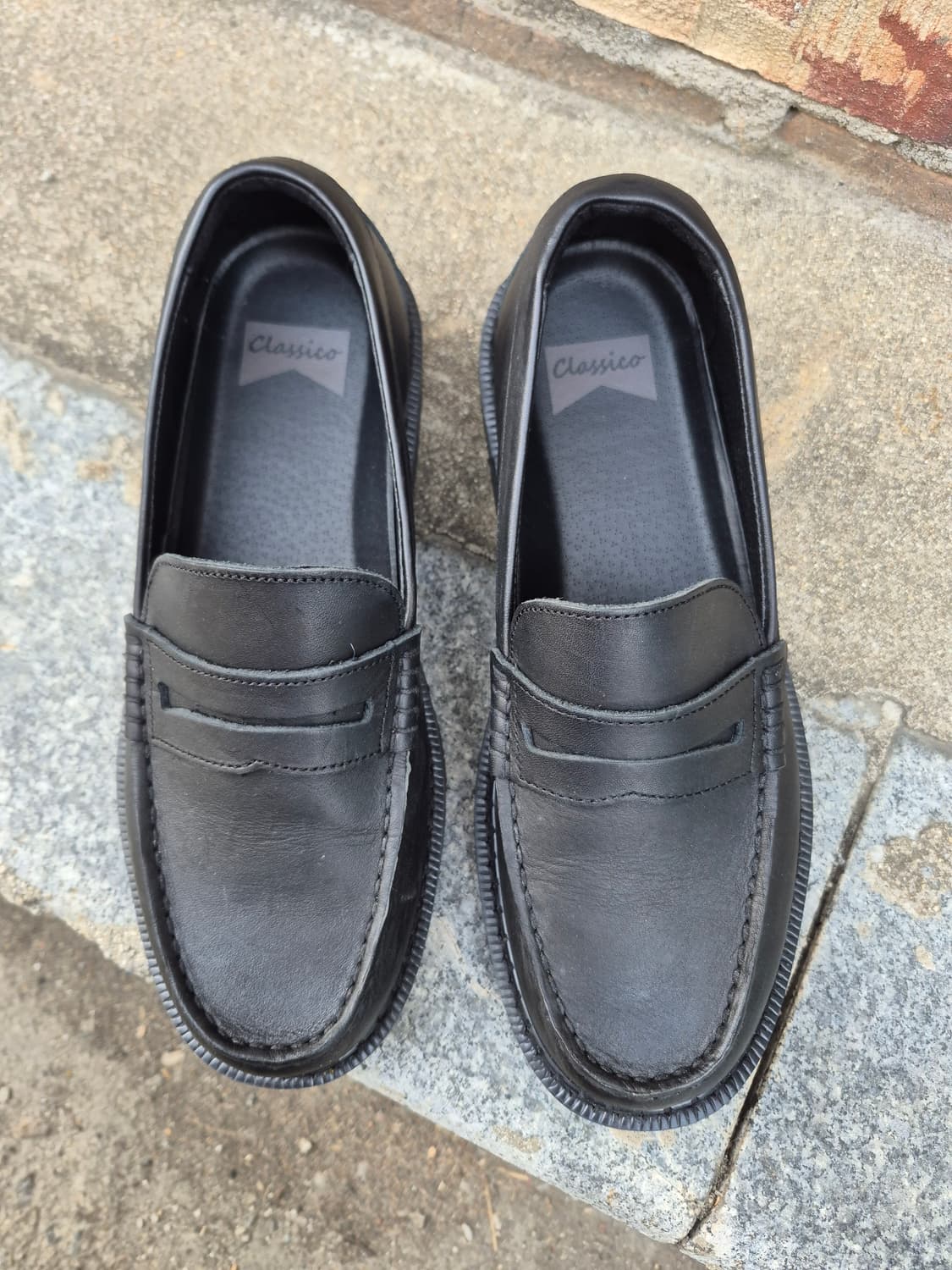 클라시코 블랙 남성로퍼 상품이미지1