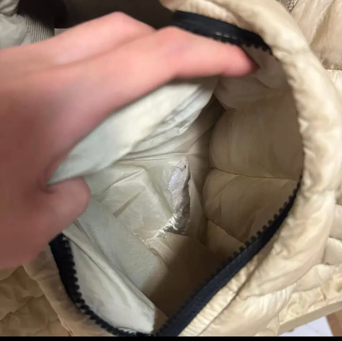 ​[정품] STONE ISLAND 가먼트 다이드 경량 패딩 Xl 상품이미지4