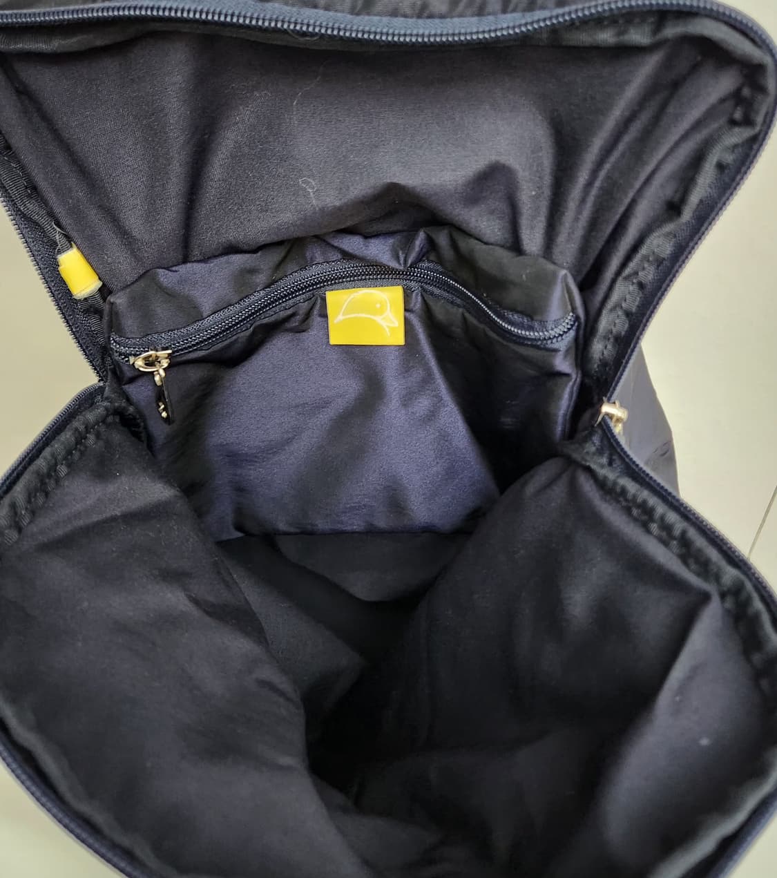 만다리나덕 나일론백팩 상품이미지4