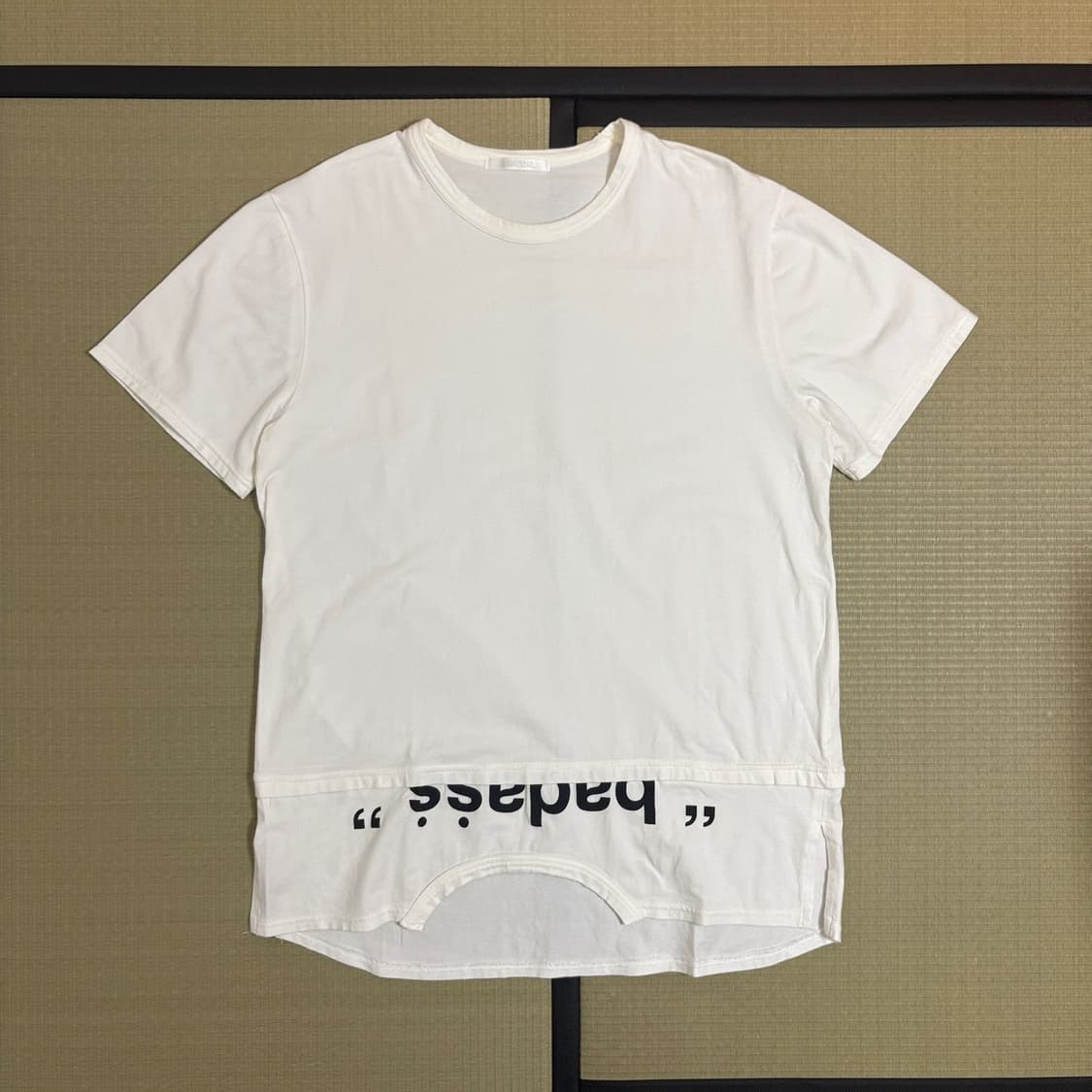 디스커버드 절개 레이어드 반팔 티셔츠 상품이미지1
