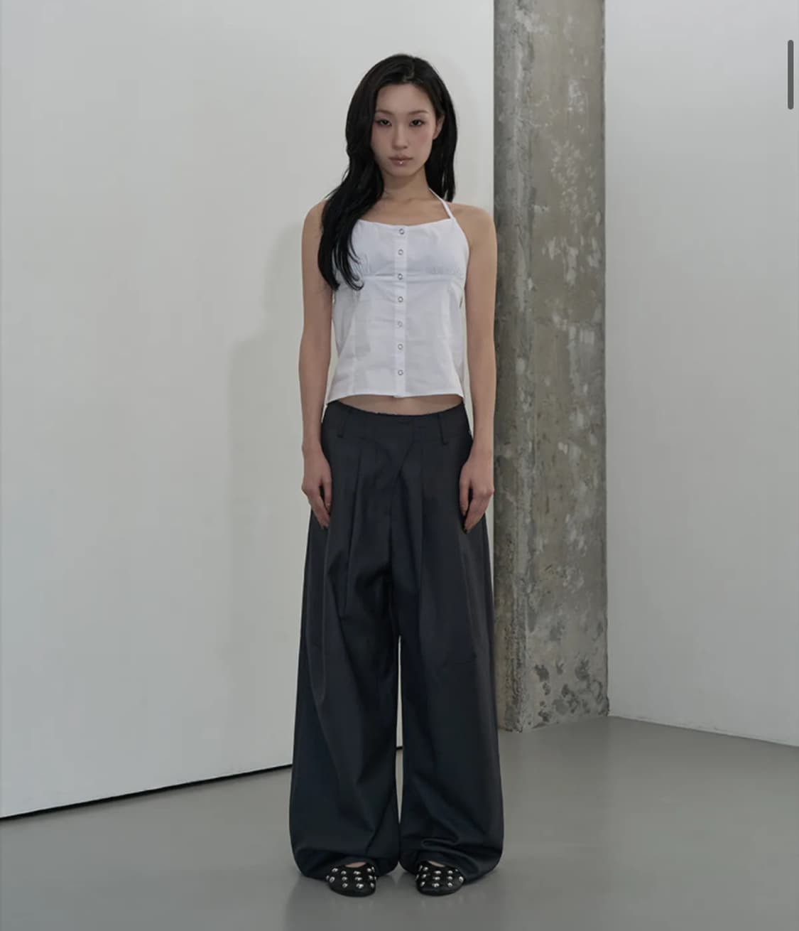 지제뮤지엄 WAIST DETAIL TWO-TUCK WIDE SLACKS 상품이미지1