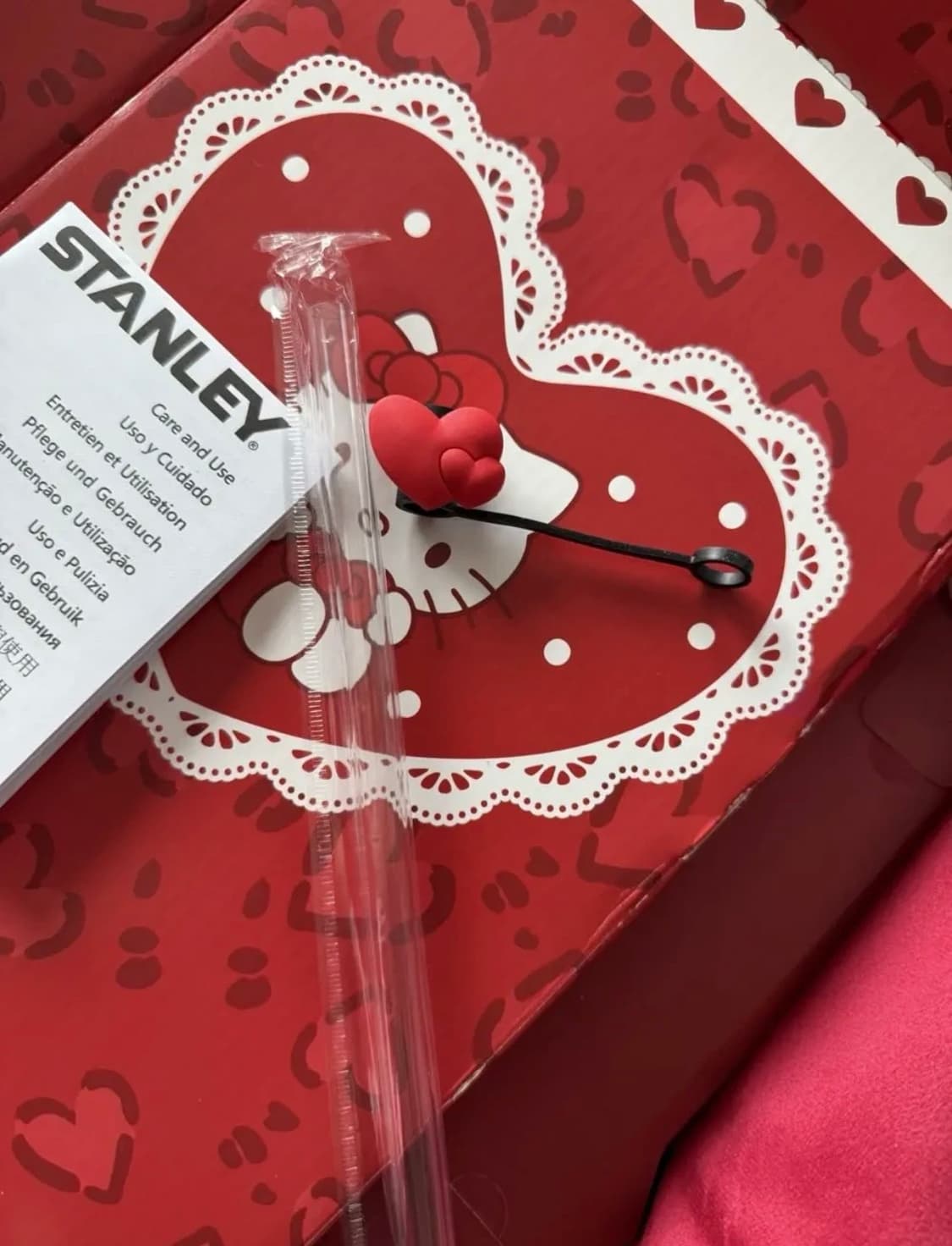 (한정판)스탠리 헬로키티 퀜처 텀블러 40oz 새상품 2개남음 상품이미지3