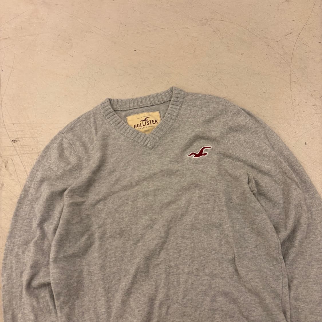 홀리스터 브이넥 그레이 니트 상품이미지2