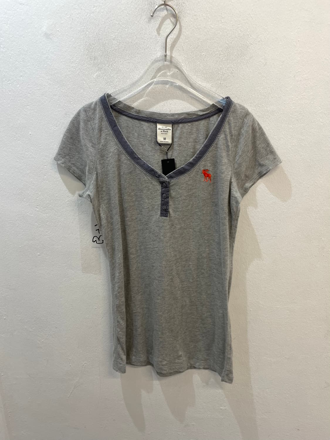 Abercrombie & Fitch gray half t 상품이미지1