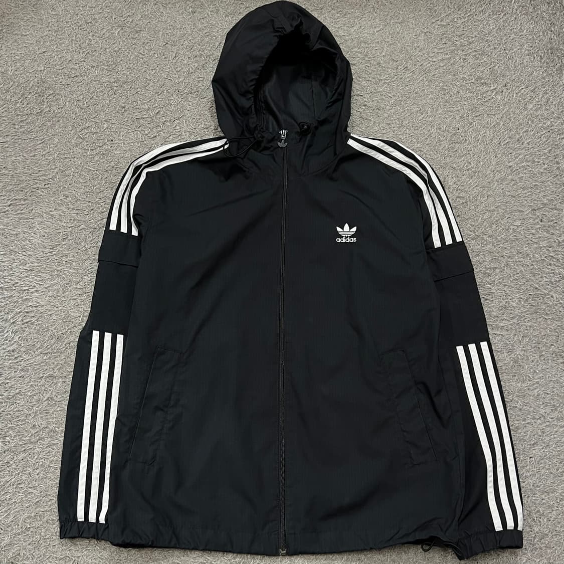 [95-100] 아디다스 바람막이 상품이미지2