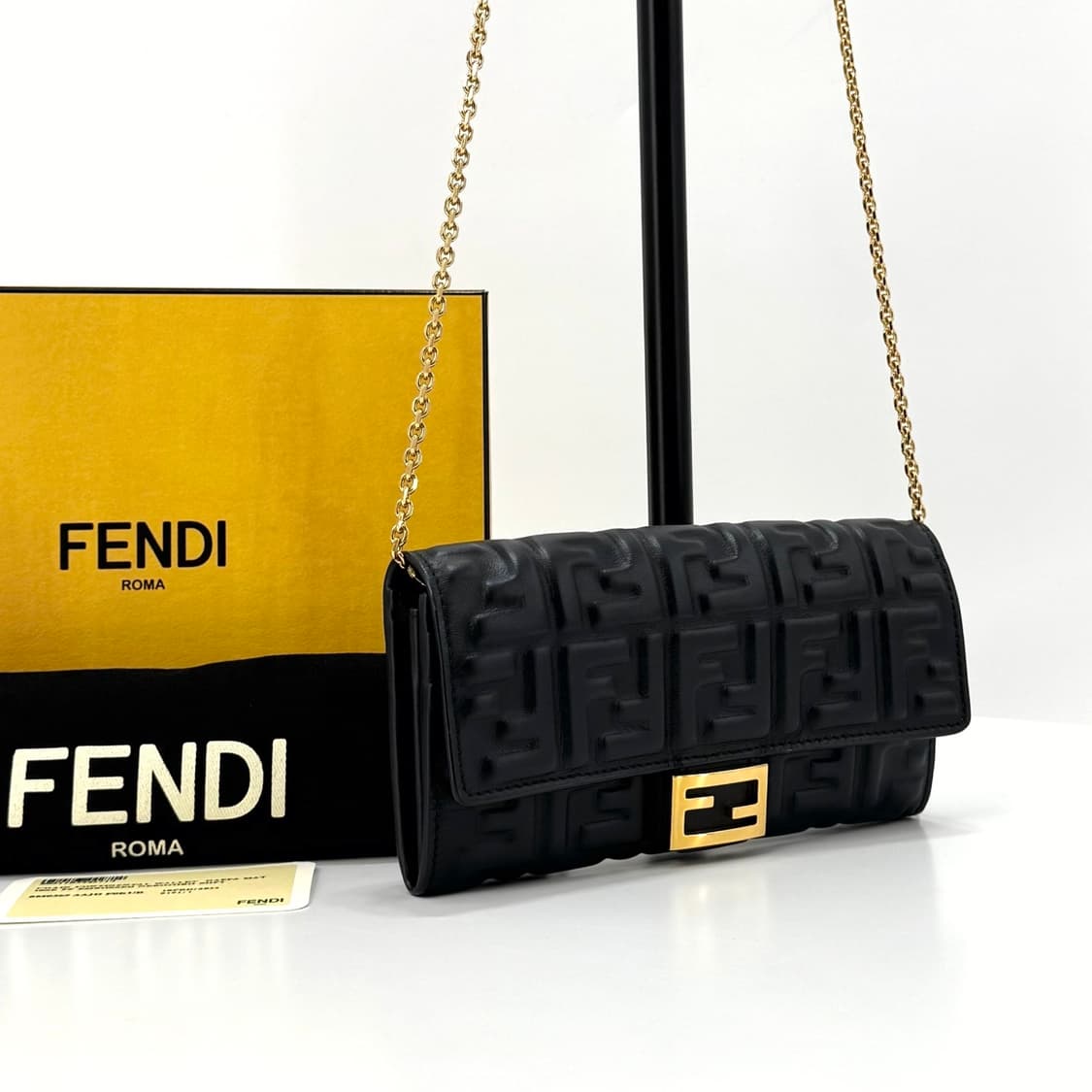 펜디 WOC 체인 장지갑 크로스백 블랙 (8M0365) 상품이미지3