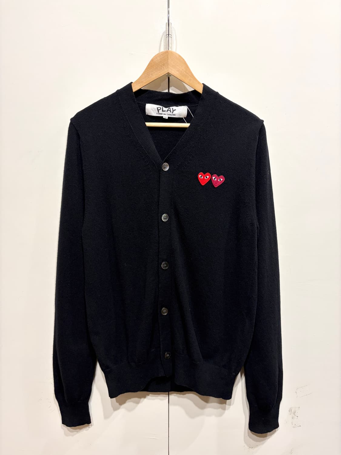 꼼데가르송 더블 하트 와펜 울 가디건 상품이미지1