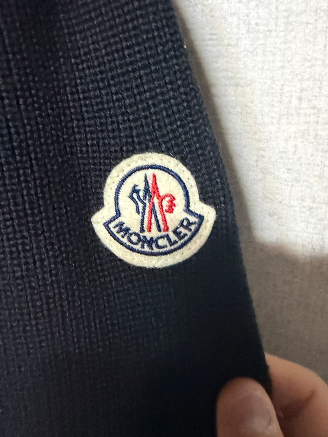 몽클레어 김현우 니트패딩 블랙 유광L 상품이미지2