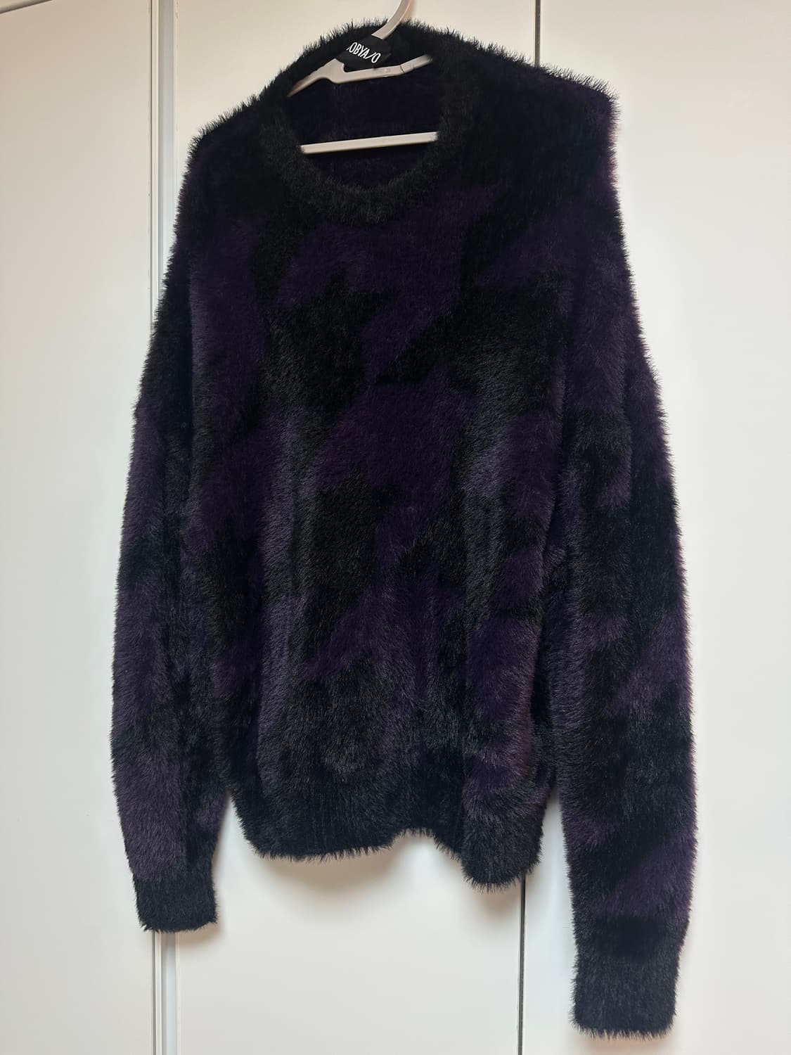 보라색 패턴 퍼 니트 상품이미지1