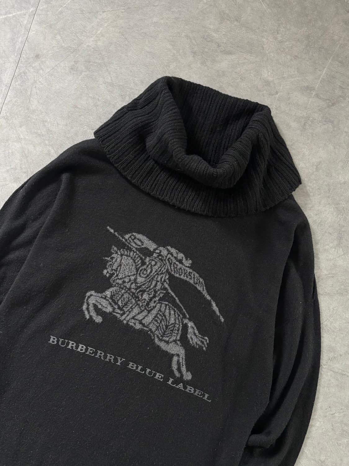 Burberry 버버리 블루라벨 블랙 로고 터틀넥 니트 상품이미지5