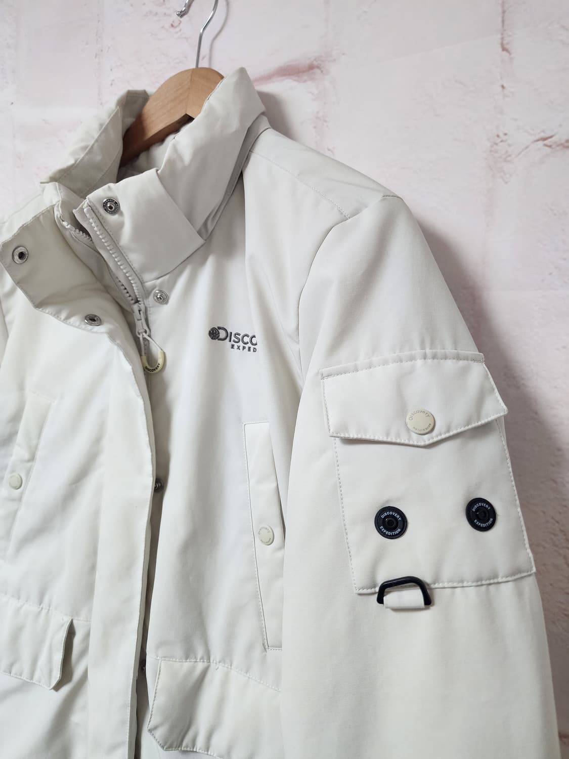 디스커버리 익스페디션 
화이트 자켓 상품이미지5