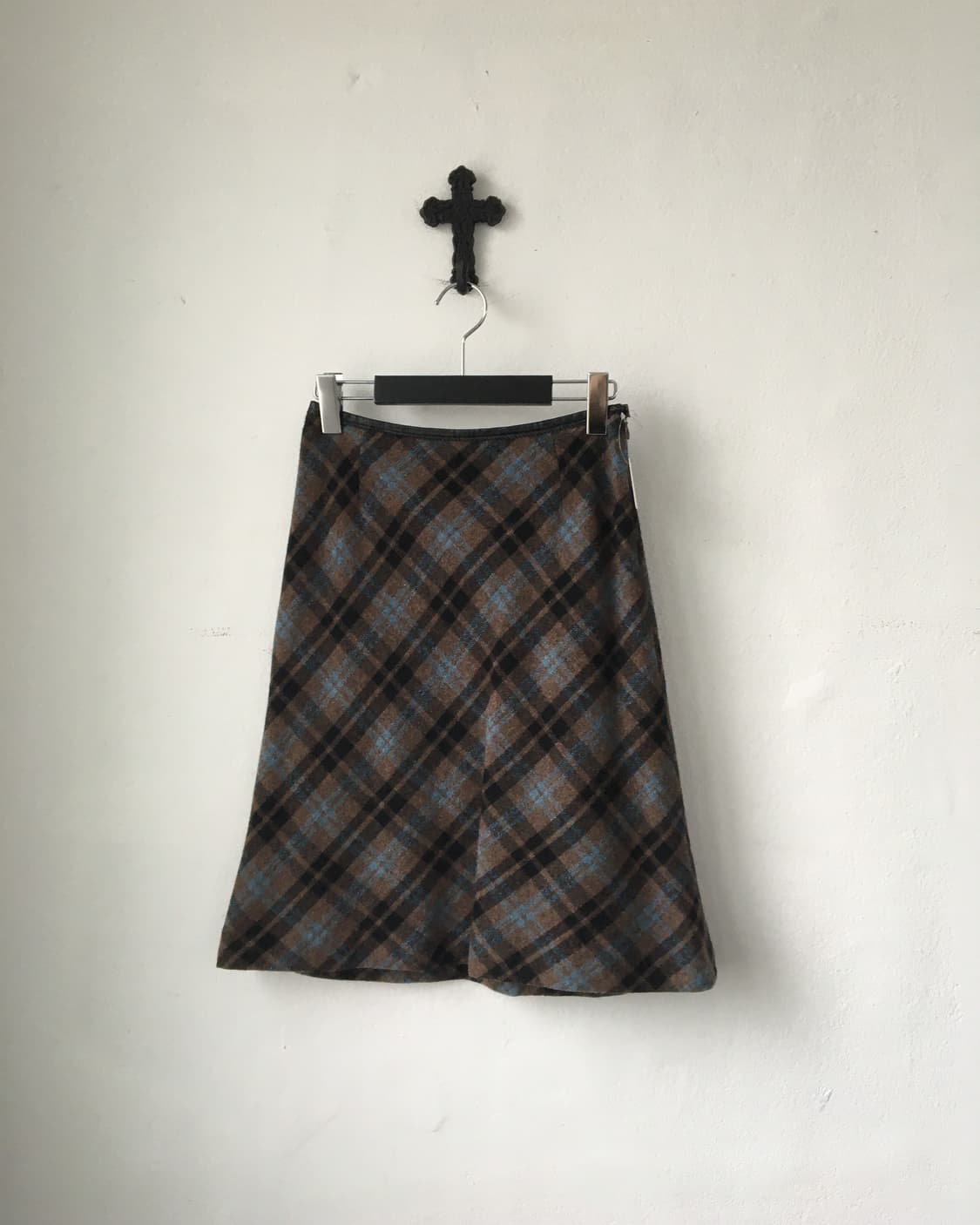 Check pattern woolen midi skirt 상품이미지1
