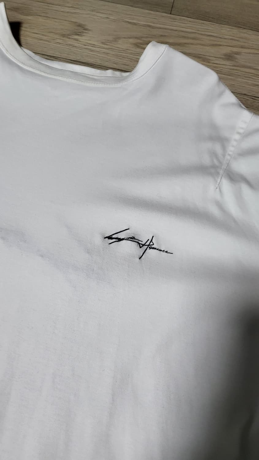 송지오옴므 오트그래프 스트링 반팔티 상품이미지4